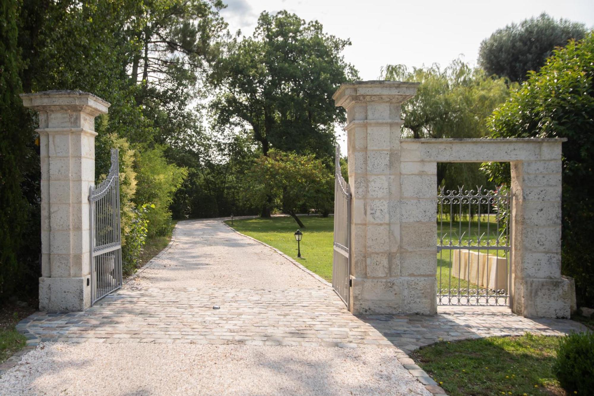 Chambres D'Hotes Domaine De Ginouilhac Le Taillan-Medoc Ngoại thất bức ảnh